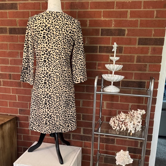 Jude Connally Animal Print Bell/Slit V-Neck Sleeve Shift Dress - Picture 5 of 12